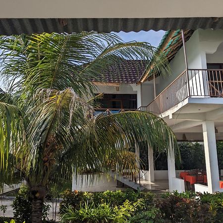 Kivulini Lodge And Restaurant Nungwi Bagian luar foto