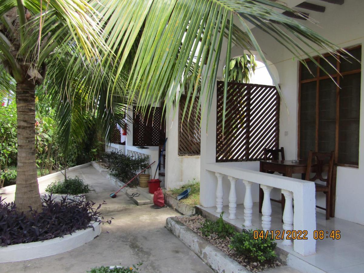 Kivulini Lodge And Restaurant Nungwi Bagian luar foto
