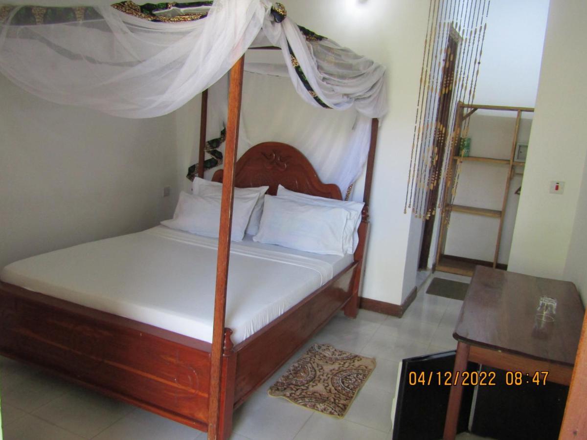 Kivulini Lodge And Restaurant Nungwi Bagian luar foto
