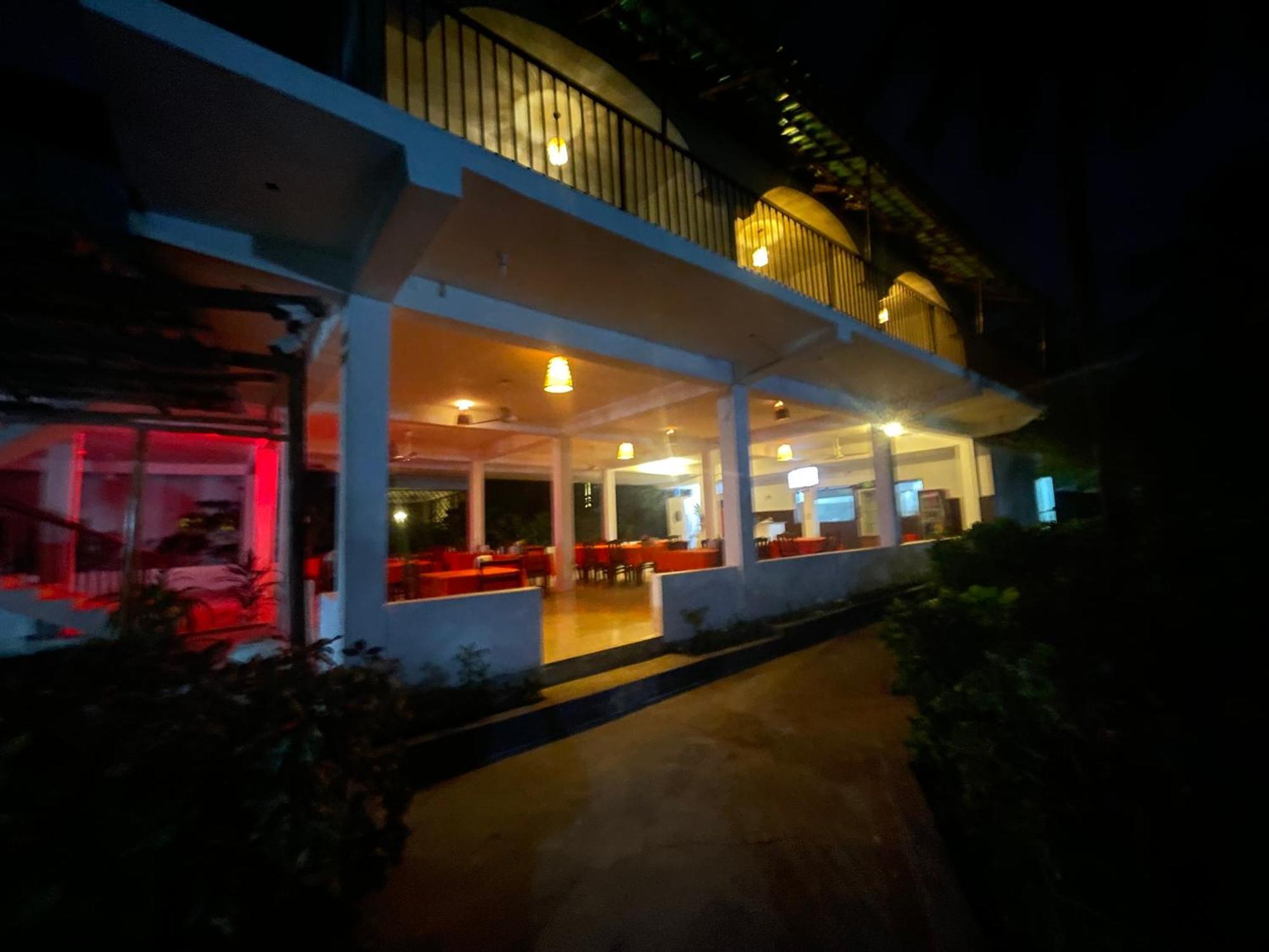 Kivulini Lodge And Restaurant Nungwi Bagian luar foto