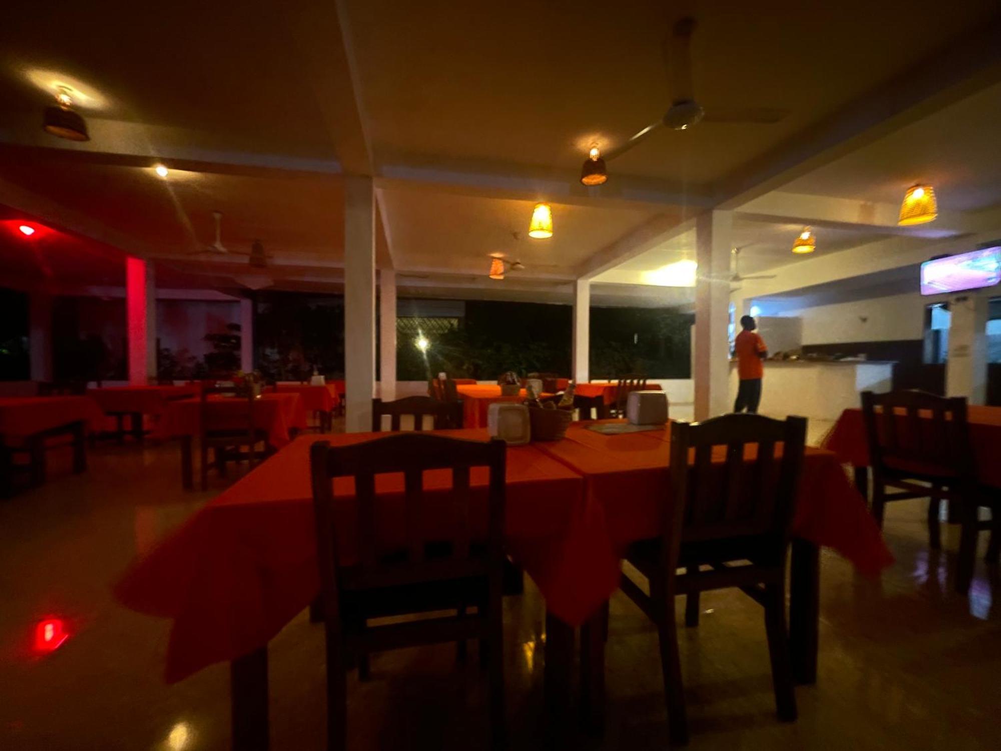 Kivulini Lodge And Restaurant Nungwi Bagian luar foto