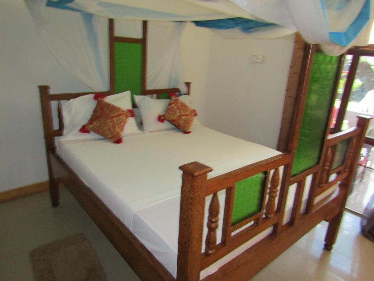 Kivulini Lodge And Restaurant Nungwi Bagian luar foto